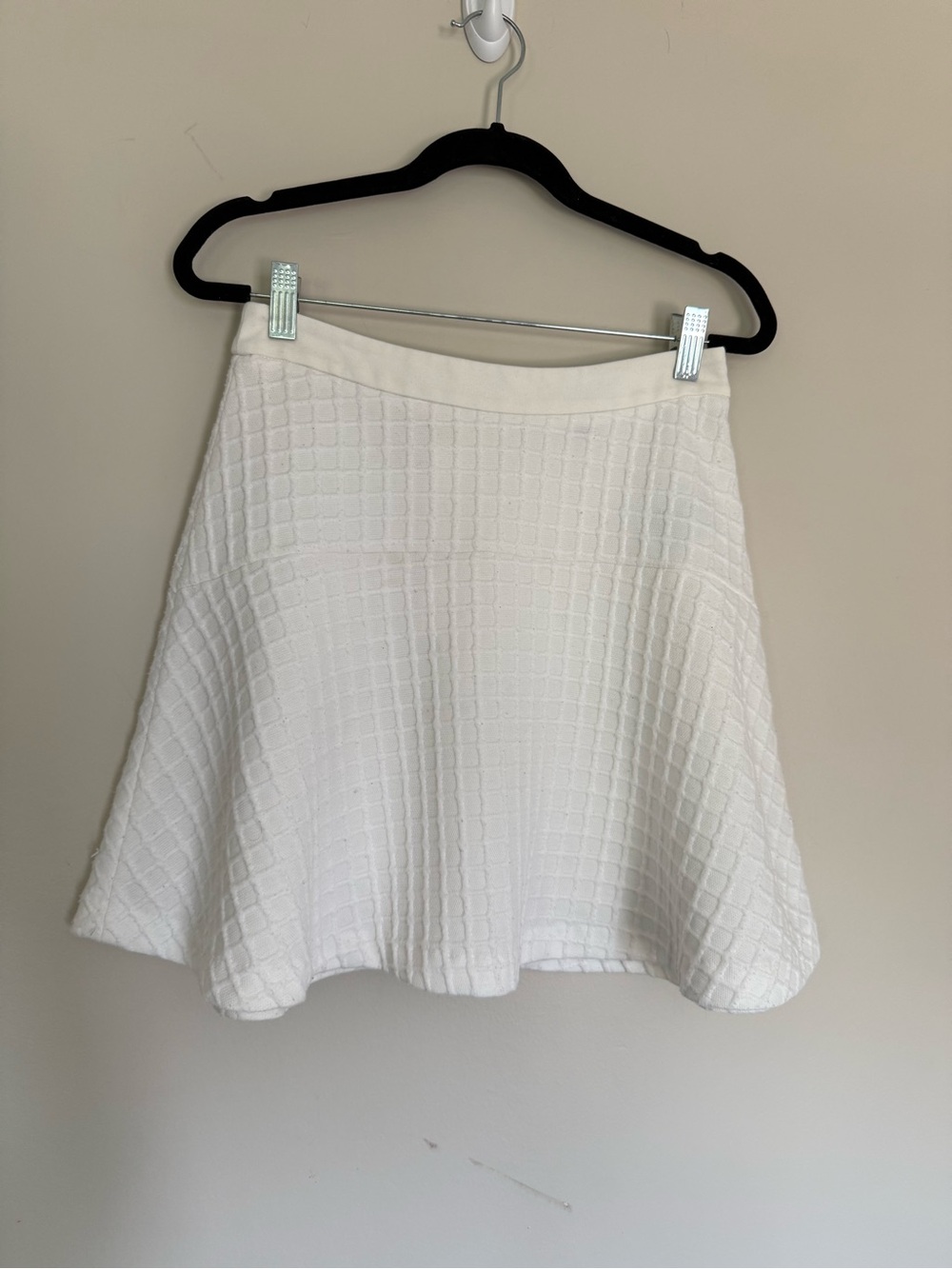 Banana Republic White Waffle Knit Circle
A-line Mini Skirt Sz OOP Coquette